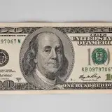 One hundred dollars, detailed dollar banknote