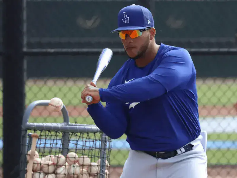 Apodaca se luce como coach AA de Dodgers