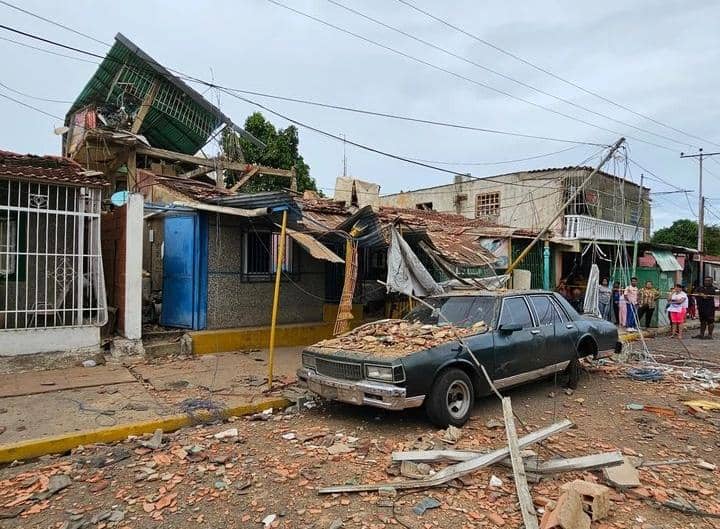 Aumenta a 4 los fallecidos por explosión de gas en Puerto La Cruz