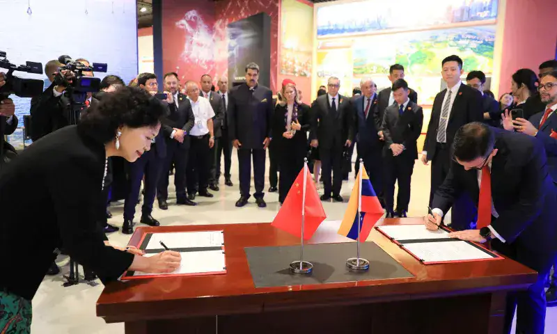 Venezuela y China acuerdan modernización de zonas económicas