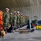 Colombia despliega cinco pelotones tras el sismo de 7,4