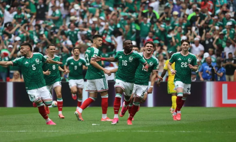 Julián Quiñones marca el primer gol del Mundial 2026