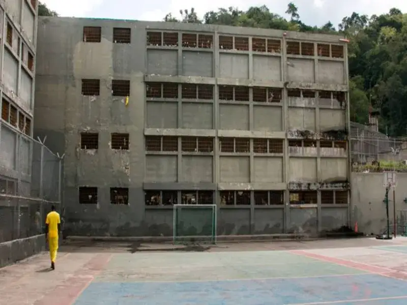 Hacinamiento carcelario llega al 176% ante 10 mil plazas inhabilitadas