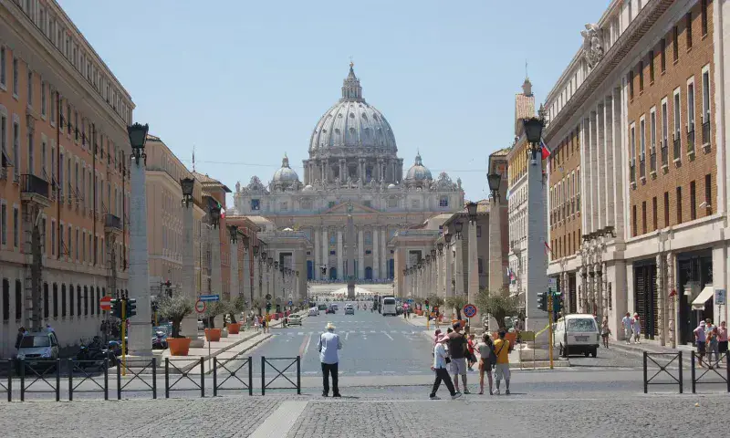 Vaticano aclara que se pueden conservar cenizas de difuntos en "un lugar significativo"