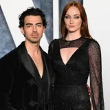 El cantante Joe Jonas presenta solicitud de divorcio de la actriz Sophie Turner