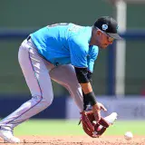 Iglesias alcanzó pacto MiLB con San Diego