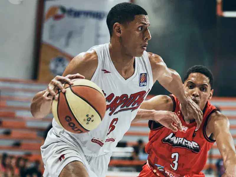 Cangrejeros se creció ante Cocodrilos