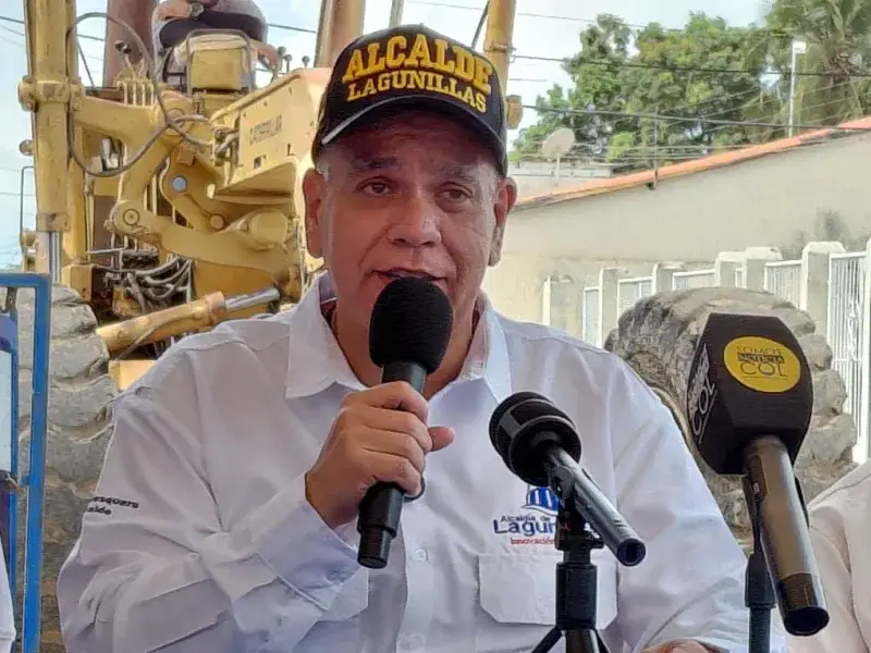 Mayor Mosquera inicia asfaltado de Udón Pérez en Lagunillas