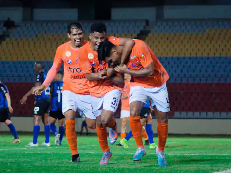 La Guaira salió con victoria del Cachamay