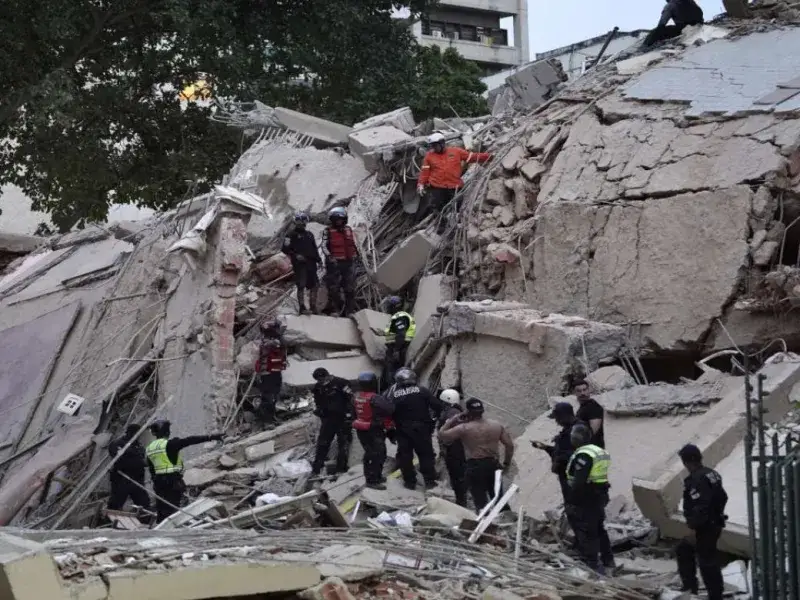 Balance oficial eleva a 2.645 los muertos por los terremotos y a 12.666 los heridos