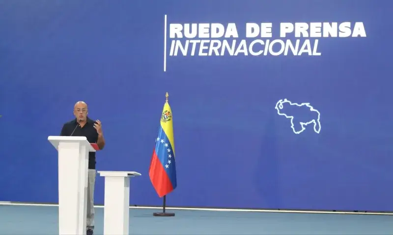 Rodríguez rechaza debates sobre el TSJ y el CNE ante crisis sísmica