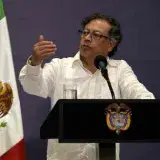 Petro culpa al "bloqueo económico" de la crisis migratoria 