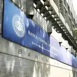 BCV inyecta casi 1.9 millones y ajusta precios