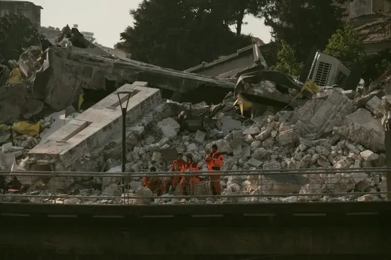 Rescue team operates amidst earthquake rubble in Antakya, Hatay, Türkiye.