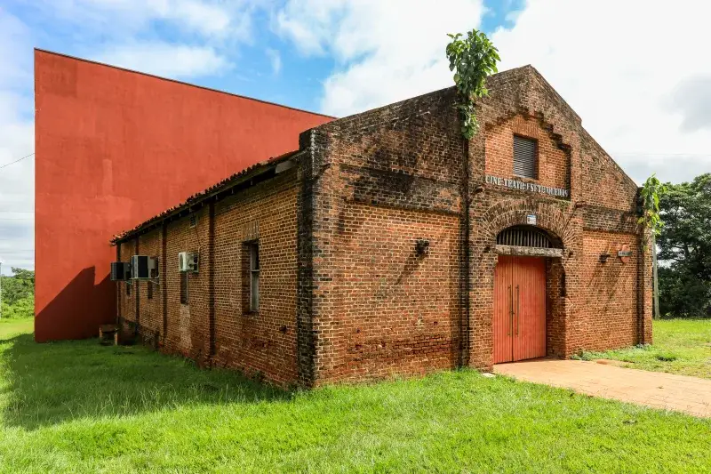 File:KikoSierich CineTeatro Guaira Parana - 41010543722.jpg