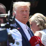 Juez determina que juicio contra Trump no empezará en octubre