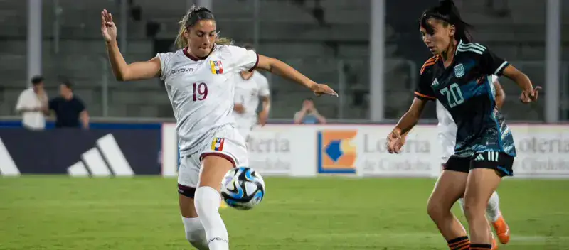 La Vinotinto femenina venció en penales a Argentina