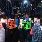 Prefieren comprar estrenos en grandes tiendas que a buhoneros
