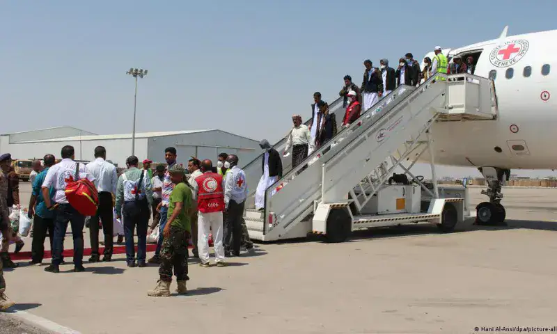 Inicia canje de prisioneros “a gran escala” en Yemen