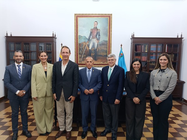 Gobernador Rosales sostuvo distinguido encuentro con Embajador y Cónsul de Alemania