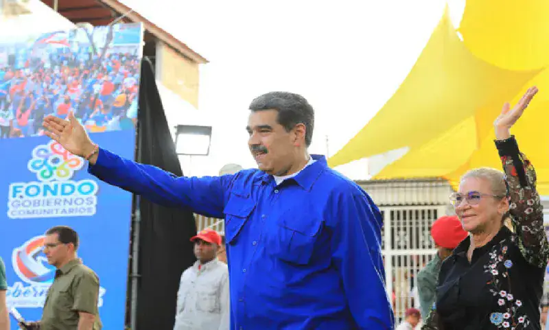 Maduro a candidatos inhabilitados: "No te vistas que no vas"