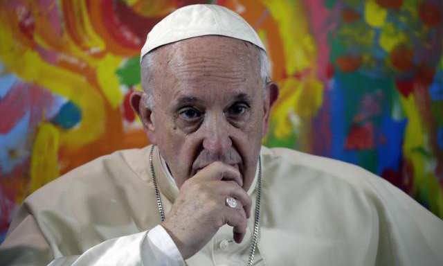 Papa: Escándalos financieros dañan credibilidad de la Iglesia