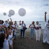 Suárez sepulta a seis familiares tras los sismos que golpearon a La Guaira