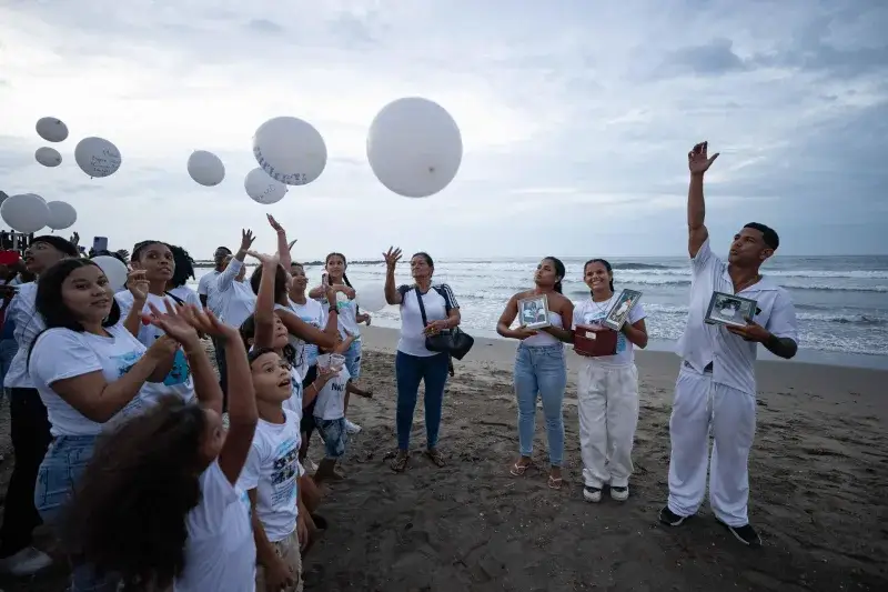 Suárez sepulta a seis familiares tras los sismos que golpearon a La Guaira