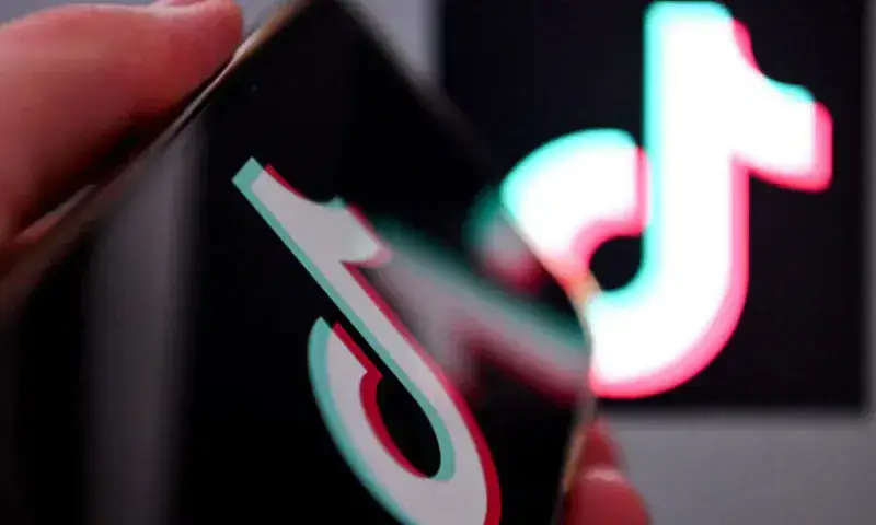 Imponen multa a TikTok por violar ley de datos de menores en la UE
