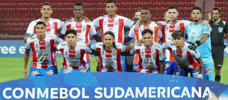 Puerto Cabello al grupo de Sao Paulo y Estudiantes al de San Lorenzo