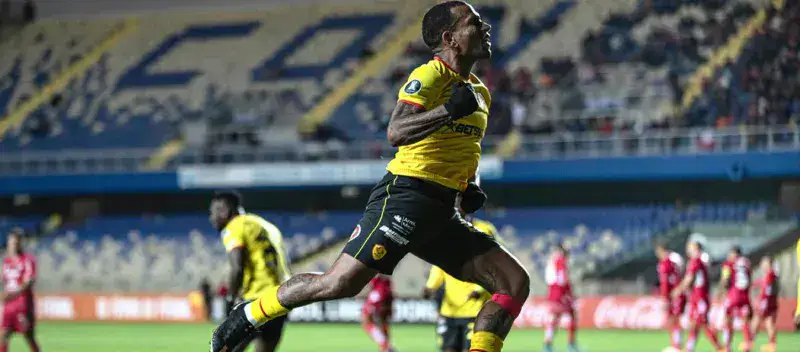 Rómulo Otero anotó pero Aucas perdió ante Ñublense