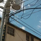La oscuridad reina en calle de San Jacinto desde hace 18 días