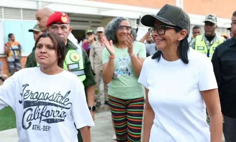 Gobierno promete miles de viviendas para afectados por los sismos antes de que cierre 2024