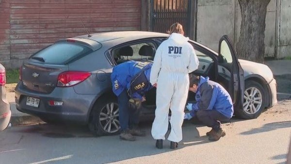 
				Acribillan a dos venezolanos dentro de un vehículo en Chile			