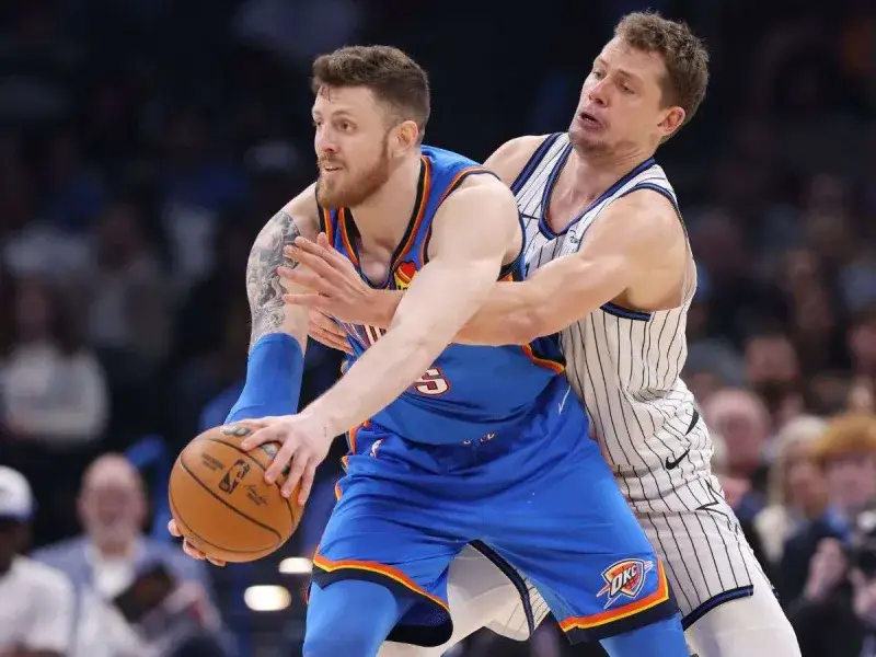 Hartenstein pacta tres años y 75 millones para seguir con el Thunder