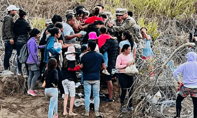 Llegan más de 2,2 millones de personas a frontera sur de EE. UU. en 2023