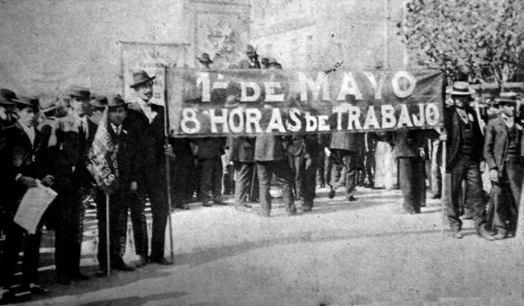 File:Obreros exigen jornada de 8 horas, 1913.png