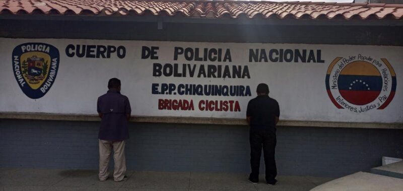 Dos hombres drogaban a 4 menores que estaban bajo sus cuidados para abusar de ellos