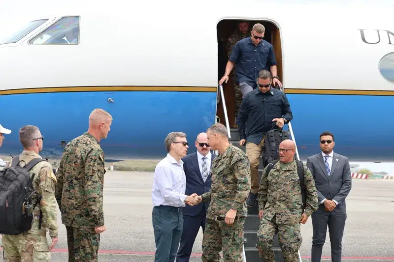 Donovan y Rodríguez hablan de reconstrucción en Caracas