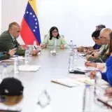 Gobierno extiende suspensión de clases y crea dos comisiones tras los sismos