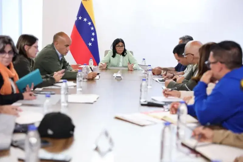 Gobierno extiende suspensión de clases y crea dos comisiones tras los sismos