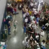 Viajeros de Caracas pagan hasta 150 dólares por traslado