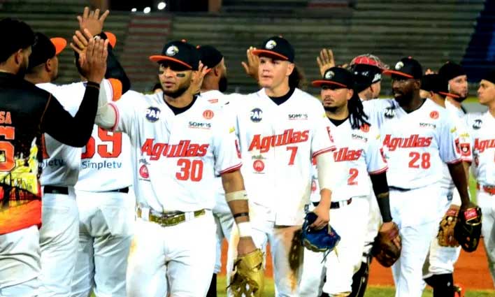 Águilas derrota a Magallanes y viaja a la serie del comodín