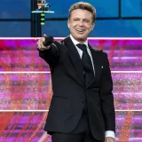 Luis Miguel regresa a México tras salir de un hospital en Nueva York