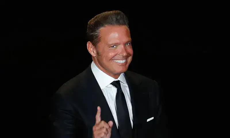 Luis Miguel anuncia gira de 43 conciertos para 2023