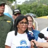 La Guaira recupera 96% de su red eléctrica y 84% del agua