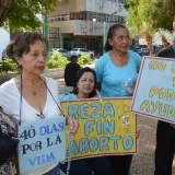 Hacen campaña 40 días por la Vida para rezar contra el aborto