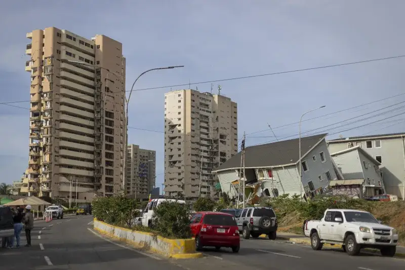 3.889 muertos tras terremotos de 7,2 y 7,5 en Venezuela