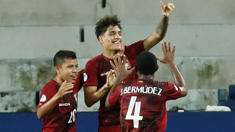 Venezuela derrota a Bolivia y sueña con la fase final del Sudamericano