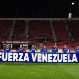 Universidad de Chile levanta lienzo de apoyo a Venezuela en la Copa Chile